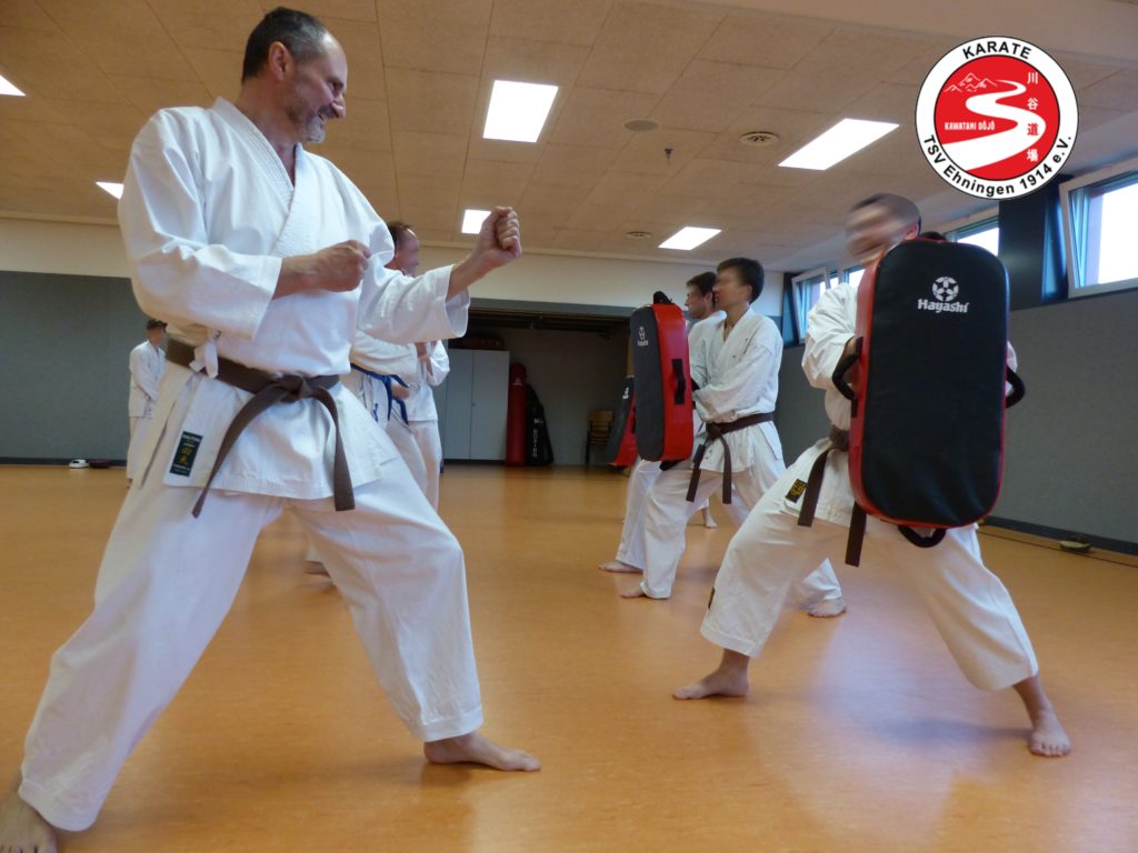 Karate_f._Erwachsene