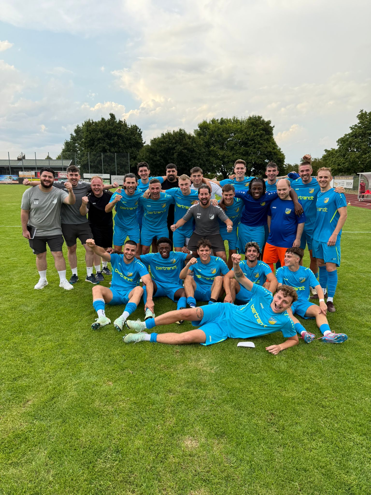 Mehr über den Artikel erfahren Auswärtserfolg beim Saisonauftakt