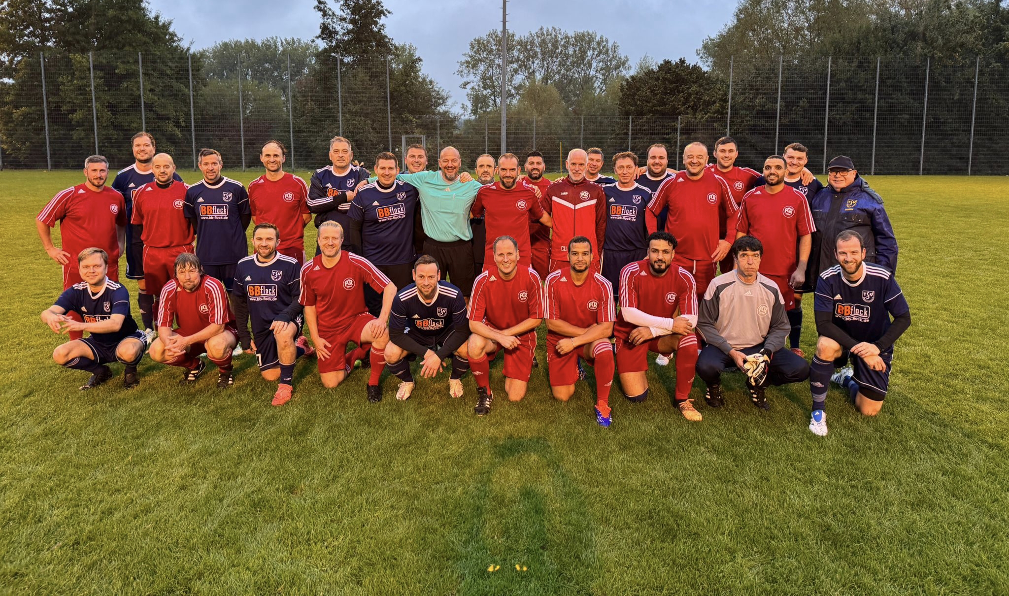 Mehr über den Artikel erfahren Ü35-AH in Torlaune gegen FC Rottenburg