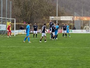 Read more about the article Remis auf schwerem Geläuf