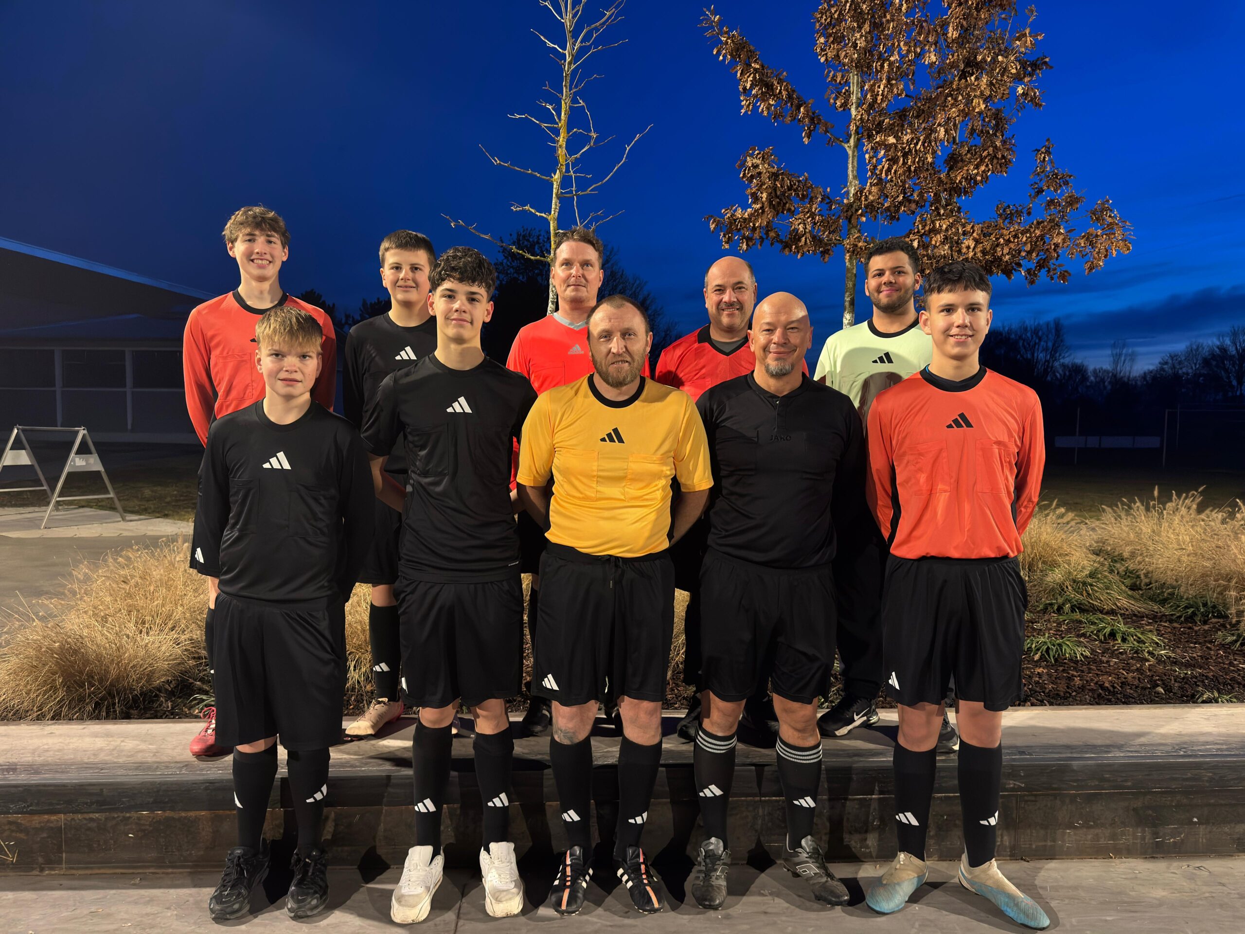 Read more about the article Die Schiedsrichtergruppe der Ehninger Fußballer lebt – und wie!